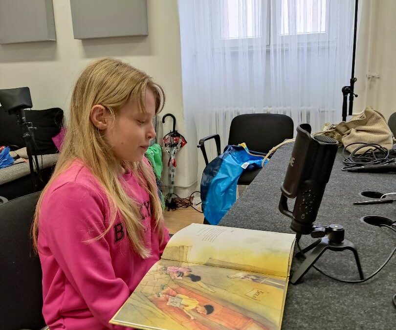 U sklopu projekta “Čitanje ne poznaje granice” učenici 4.razreda posjetili Srednju školu Mate Blažine