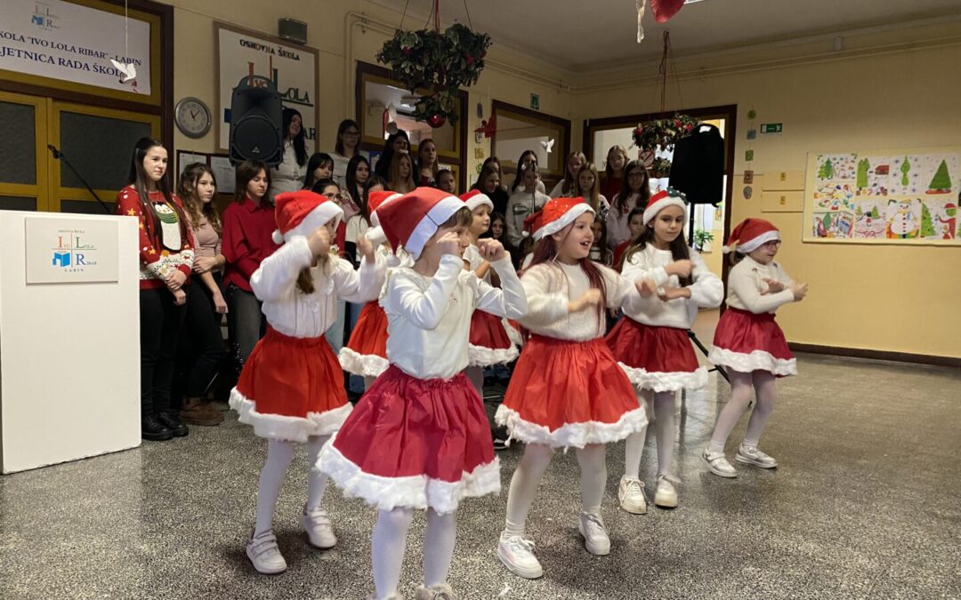 Božićna priredba u matičnoj školi