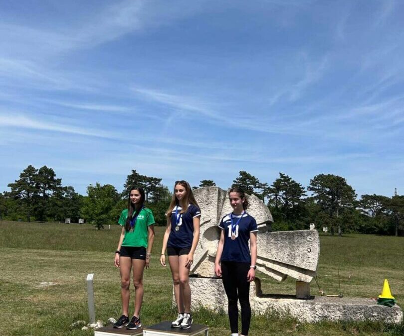 Mladi trkači briljirali – izvrsni rezultati naših učenika na županijskom natjecanju u krosu