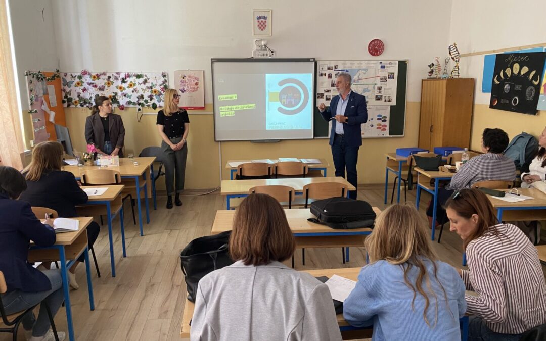 Predavanje o Erasmus projektima za djelatnike škole